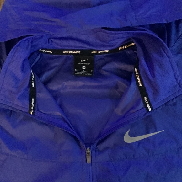 Nike Running Windbreaker - Picture 2 of 3